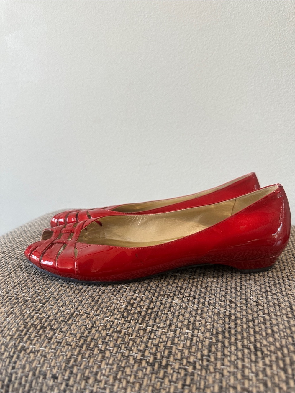 Stuart Weitzman Red Patent Peep-Toe Wedge Flats Size 10M - Picture 4 of 10